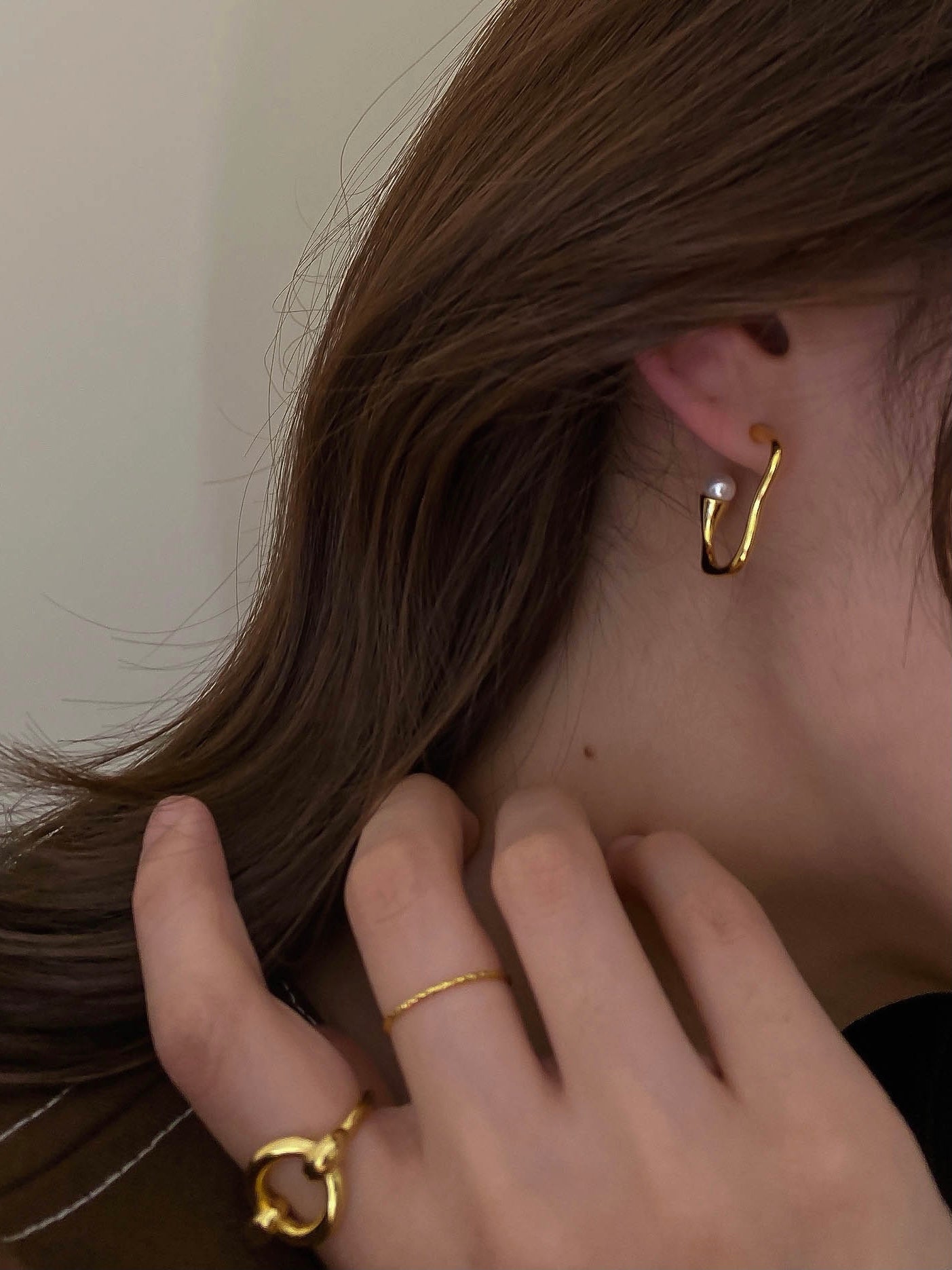 Wave Pearl Earrings