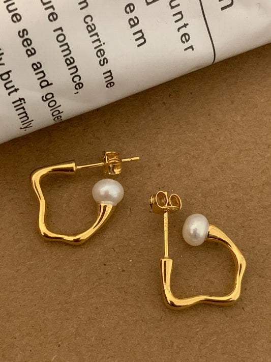 Wave Pearl Earrings